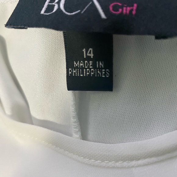 Girl’s sleeveless white dress with black stripe - Picture 3 of 3